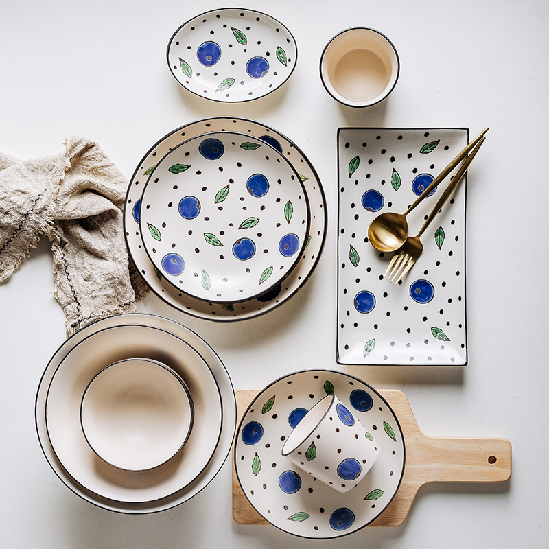 Japanese character dishes suit ins plate household creative web celebrity ceramic tableware, lovely blue berry tableware portfolio