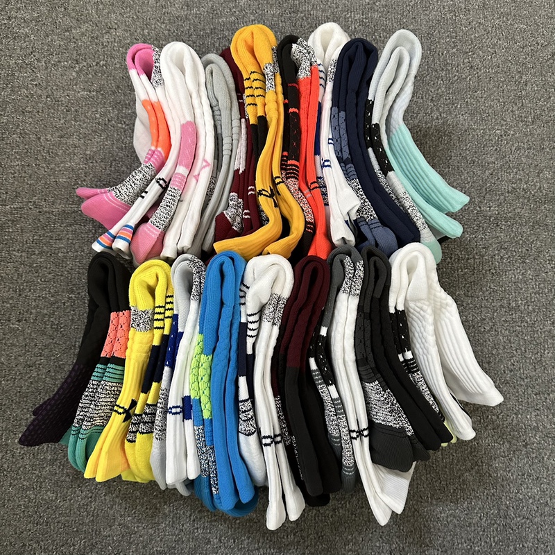 Ua Overseas Player Version of the Same Style Non-Slip Yarn Basketball Socks, American-Style Practical Basketball Socks (Minor Flaws)
