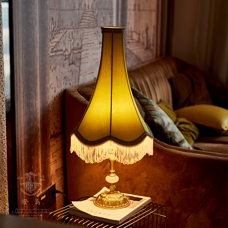 French retro bedside table lamp all brass Nordic medieval minimalist creative bedroom home American table lamp ins