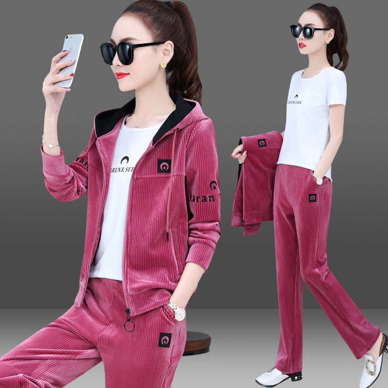 Mom's Sportswear Suit for Women 2026 Spring and Autum Fashionable Gold Velvet Corduroy Cardigan Hooded Casual Three-Piece Set