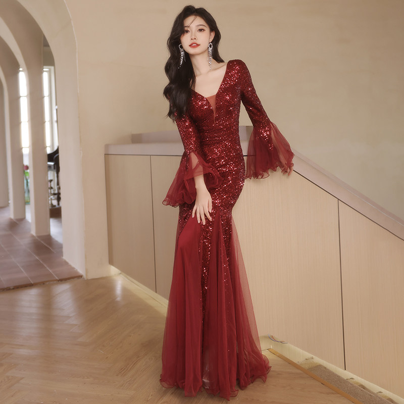 👗2024新款酒红色亮片晚礼服,让你成为全场焦点 -礼服/晚装-淘宝好物网