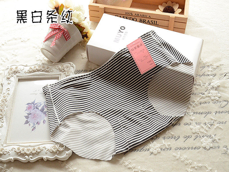 Slip sexy en soie Ice - Ref 655129 Image 6