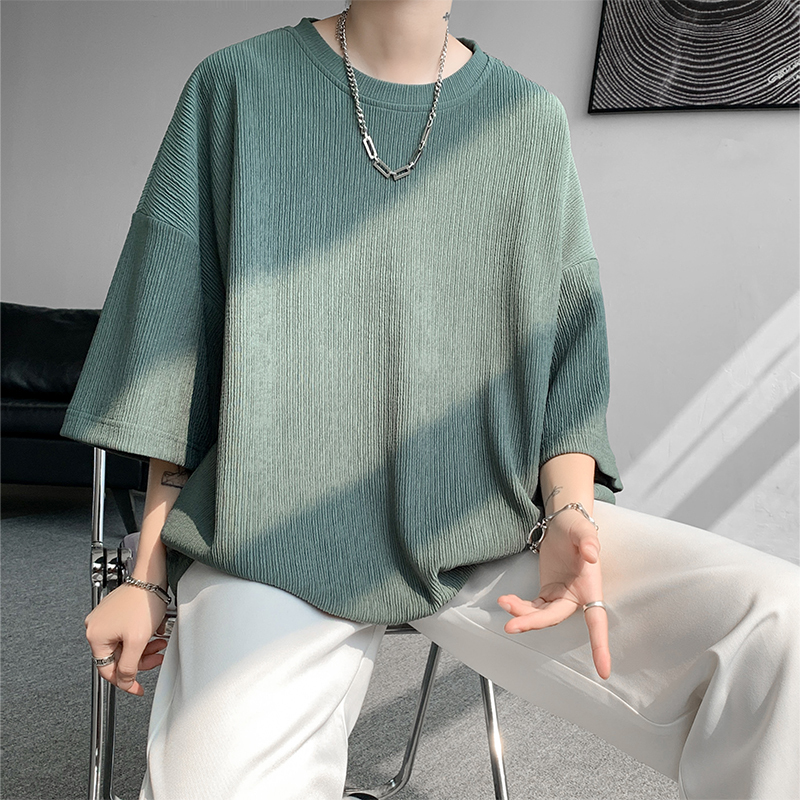 Dark Green Ice Silk Textured Short-Sleeved T-Shirt for Men, Summer High-End Style, Sunny and Clean, Solid Color Top for Boys Dark Green Ice Silk Textured Short-Sleeved T-Shirt for Men, Summer High-End Style, Sunny and Clean, Solid Color Top for Boys