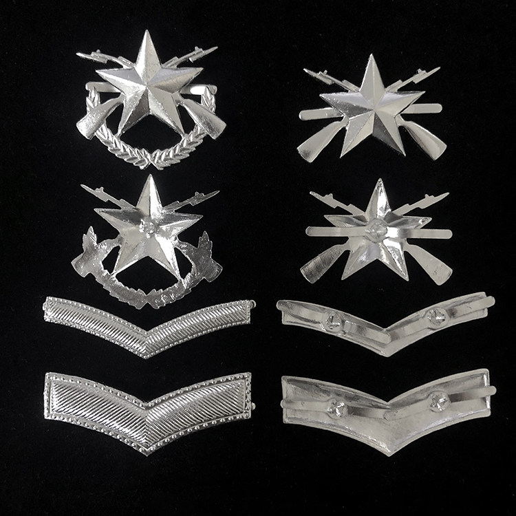 Veterans memorial 99 type 99 Non-commissioned officer epaulette emblem Primary flower Intermediate flower Advanced flower Thin bar Thick bar