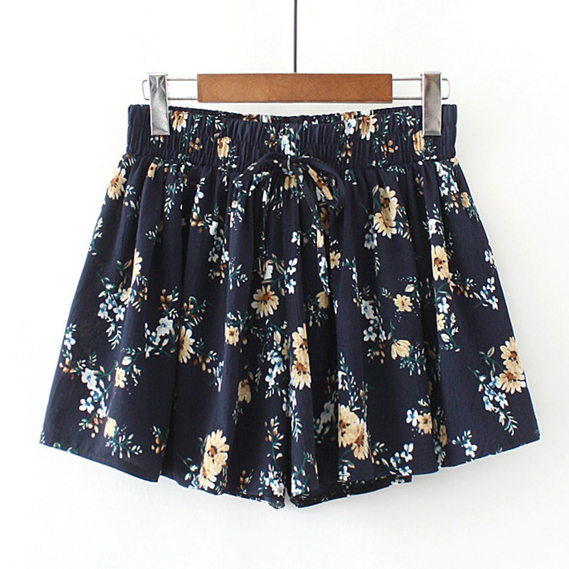 Middle-aged and elderly women's clothing, fat mother, plus fat, plus size, summer shorts, women's fat mm, summer pants, thin chiffon, plus fertilizer