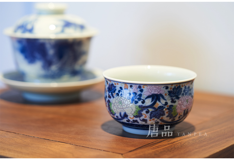 The Bucket color blue and white floral censer cup around branches all hand the draw master cup jingdezhen old alum red personal pu - erh tea cup