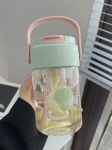 Высококачественный портативный летний пластиковый стакан со стаканом, коллекция 2023, защита при падении