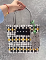 Пластиковая ручка рука черно -черная