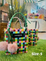 Небольшое количество Qingcai Co. Следуйте и собирайте, и вы получите случайный кулон.