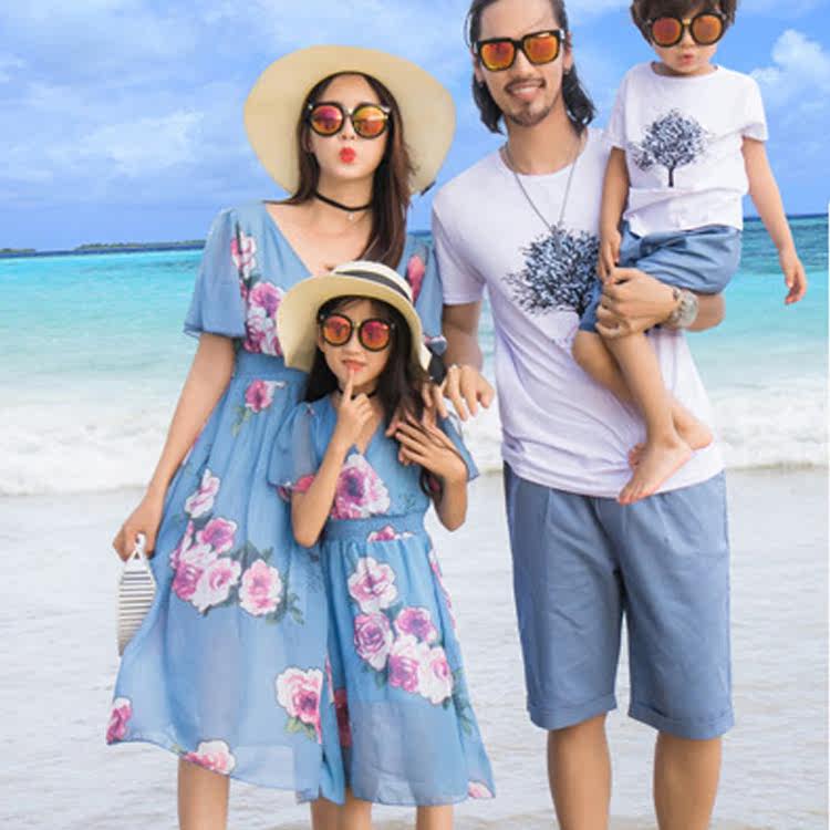 A family of three or four parent-child wear 2021 new summer wear short-sleeved suit beach suit mother and daughter dress dress family dress