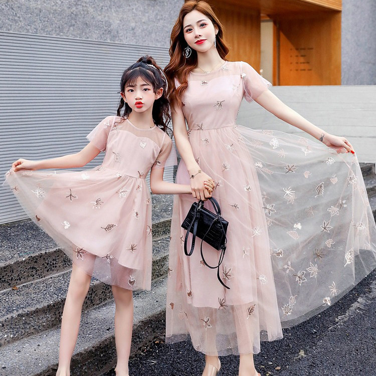 Sweet and pro-dress 2022 summer dress new mother lady dress bright sheet web yarn fashion princess one-piece dress dress with long dresses 