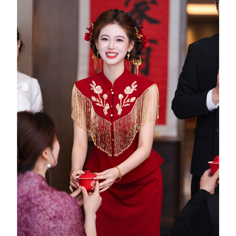 Red Toast Dress, Bride's Cheongsam, 2026 New Style, New Chinese Style Engagement Dress, Wedding Suit, Fishtail Dress, Stunning for Women Red Toast Dress, Bride's Cheongsam, 2026 New Style, New Chinese Style Engagement Dress, Wedding Suit, Fishtail Dress, Stunning for Women