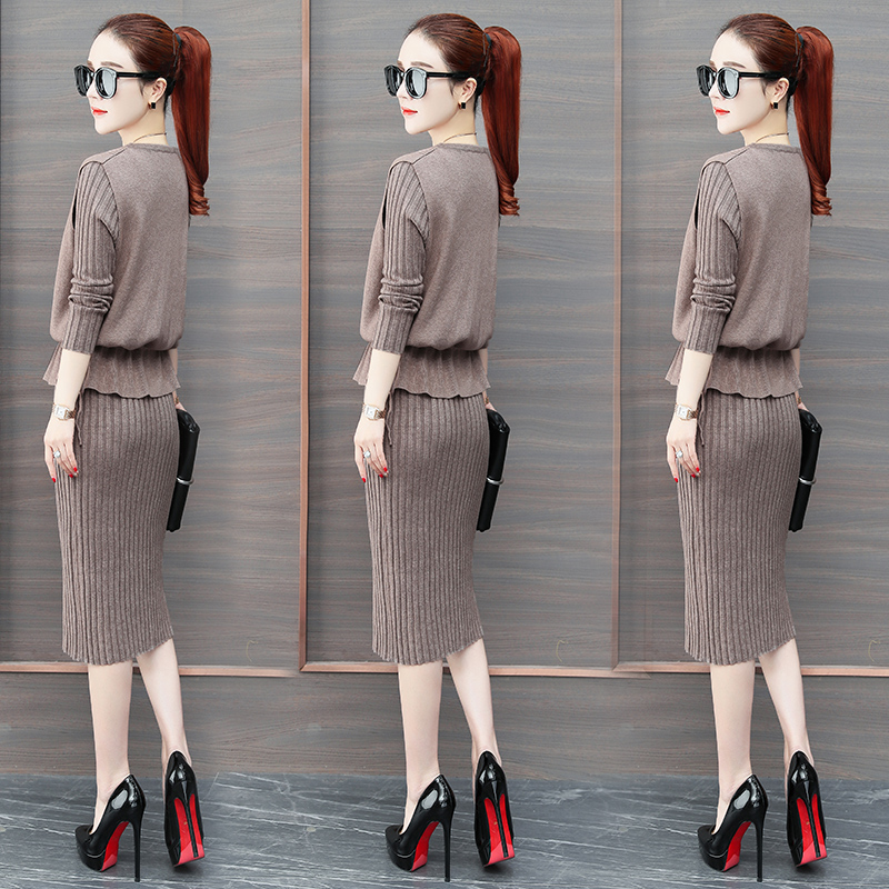 Knitted dress women's 2021 spring new sweater with coat skirt small man tall summer thin