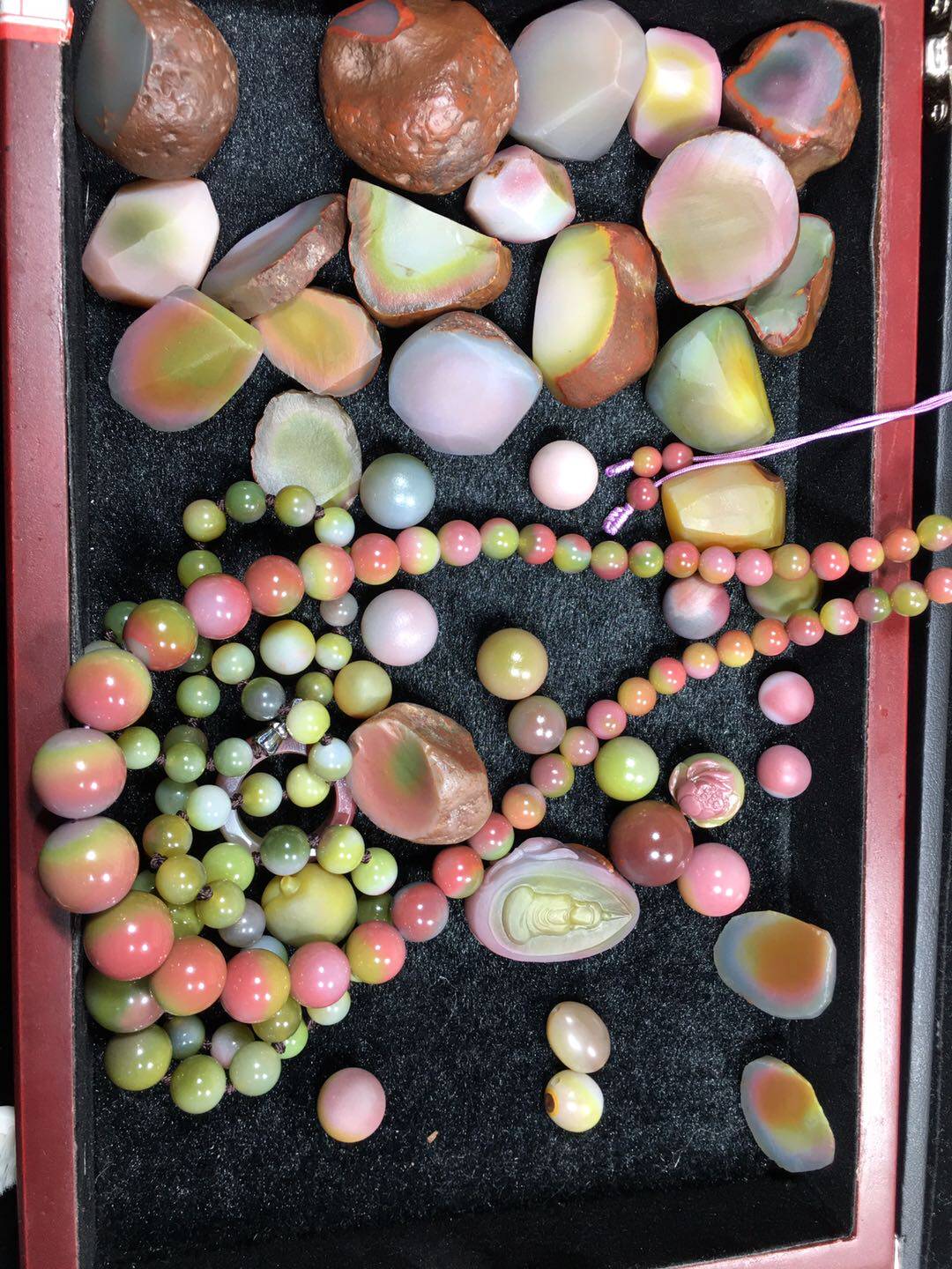 Salt Source Sky Jade Revered Natural Cool Mountain Agate Sculpture Pendant Pendant