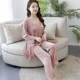 Bộ đồ ngủ nữ mùa thu vàng nhung dài tay quần dài ba mảnh ren dây gợi cảm váy ngủ nhung dịch vụ tại nhà - Night Robe