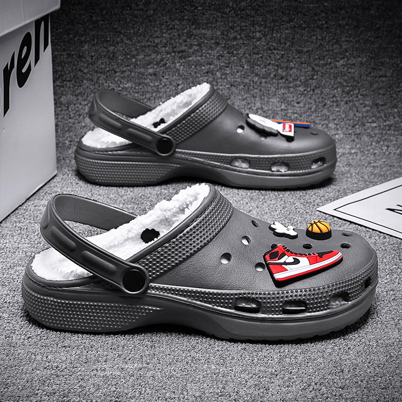 Hole shoes men's plus velvet winter home non-slip soft bottom outer wear trend thick bottom large size warm Baotou cotton slippers men