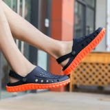 Трендовые модные дышащие нескользящие тапочки в стиле Crocs, босоножки, пляжная обувь, в корейском стиле, закрытый носок