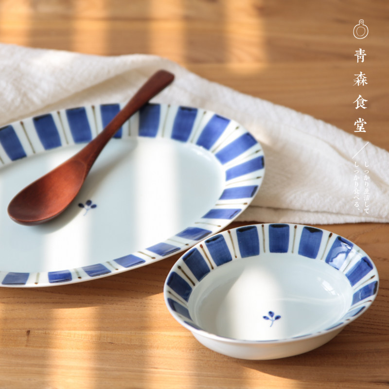 The Qingsen Cafeteria Japan with field fever and wind hand painted blue dye ceramic flowers ten Grass oval small bowl dinner plate