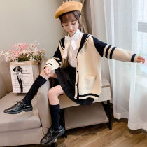 Girls spring clothing suit 2022 new foreign air CUHK Childrens sweater cardiovert spring autumn little girl skirt Three sets