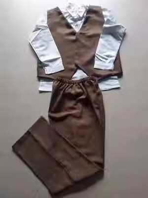 Reporters and Students in the Republic of China Period Wore Black Vests and White Shirts; Intellectuals in the War of Resistance Period Wore Nostalgic Clothes for Drama