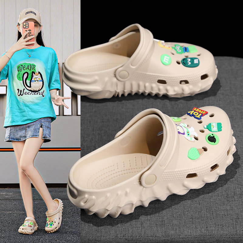 Crocs Clogs for Women, Summer 2026 New Model, Thick-Soled, Closed-Toe, Non-Slip, Sporty Casual Sandals, Large Sizes 41-43