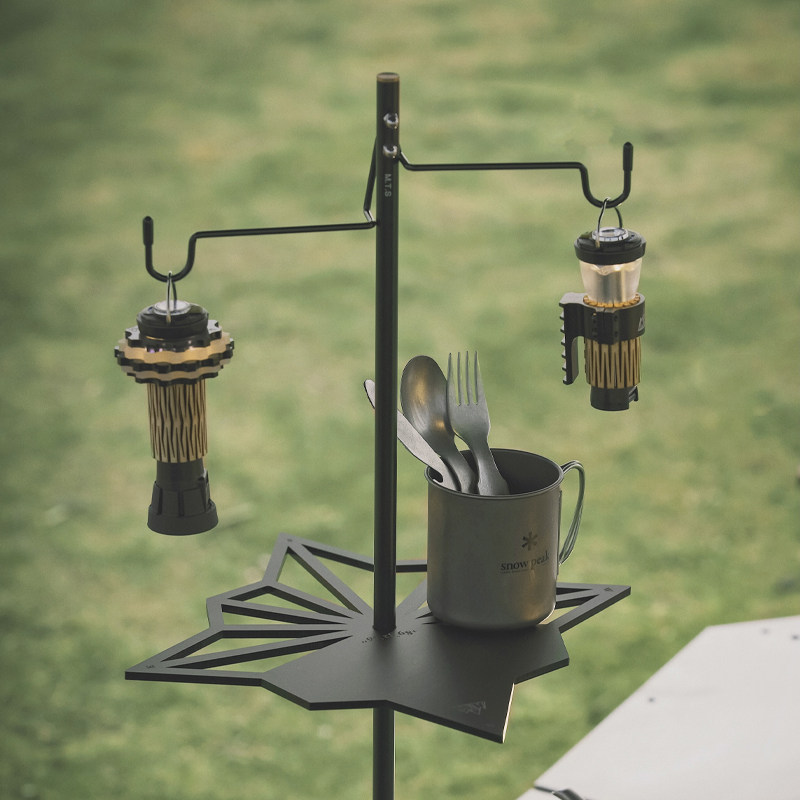 (Camping blackening enthusiasts) Theme aesthetics camping light pole is rare double hook design table clip design light stand