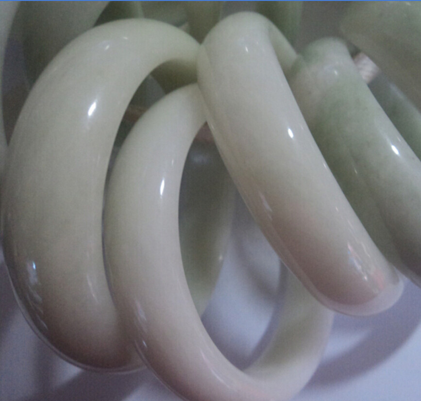 Natural jade Guizhou cuisui jade bracelet white jade bracelet floating flowers jade bracelet children with emerald colour bracelet for sending mother presents