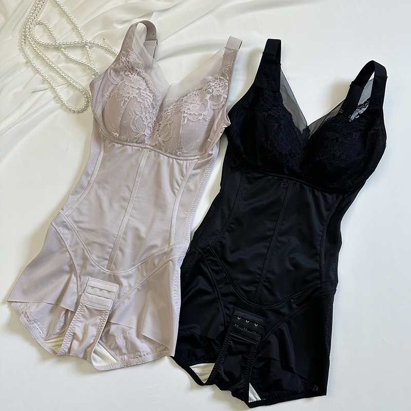 Enhanced Version of the Tight-Fitting One-Piece Triangle Button-Down Body Shaper with Tummy Control, Butt-Lifting, and Body Shaping Features, with Cups, Slimming Garment, V-Neck, and Lace Trim