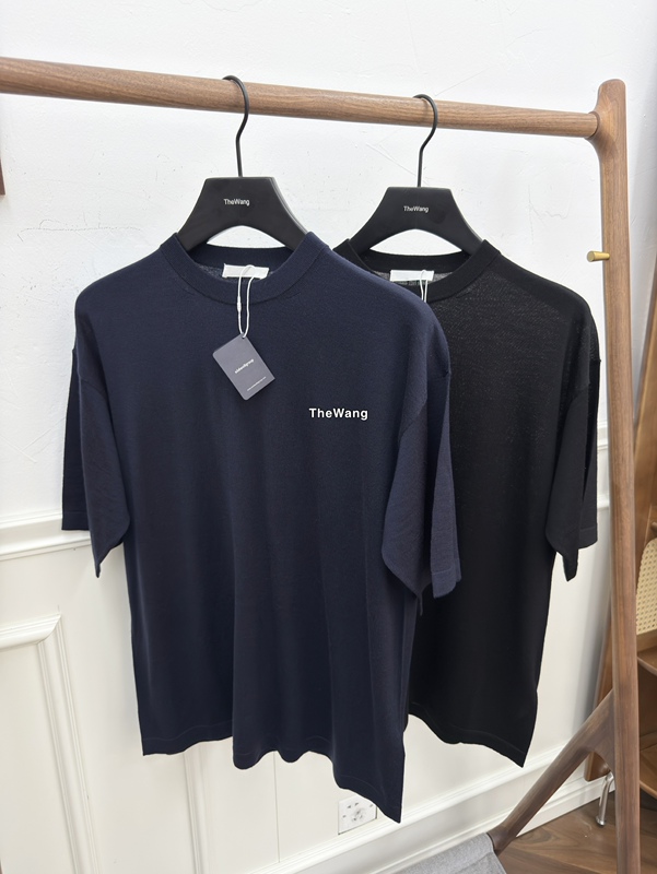 Row 17.5 Micron Biella Yarn Yangzi Machine Washable 100% Wool Dlomu Round Neck Knitted Short Sleeves Row 17.5 Micron Biella Yarn Yangzi Machine Washable 100% Wool Dlomu Round Neck Knitted Short Sleeves