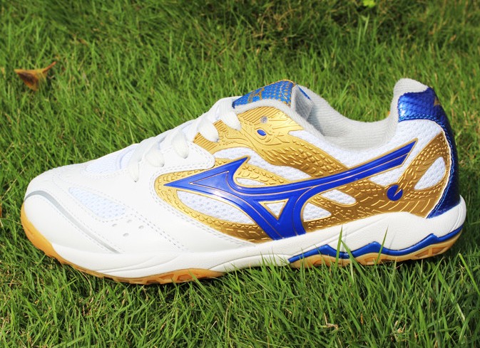 Promotion of a variety of spring and summer men's and women's table tennis shoes training shoes ultra-light breathable non-slip men's and women's sports shoes