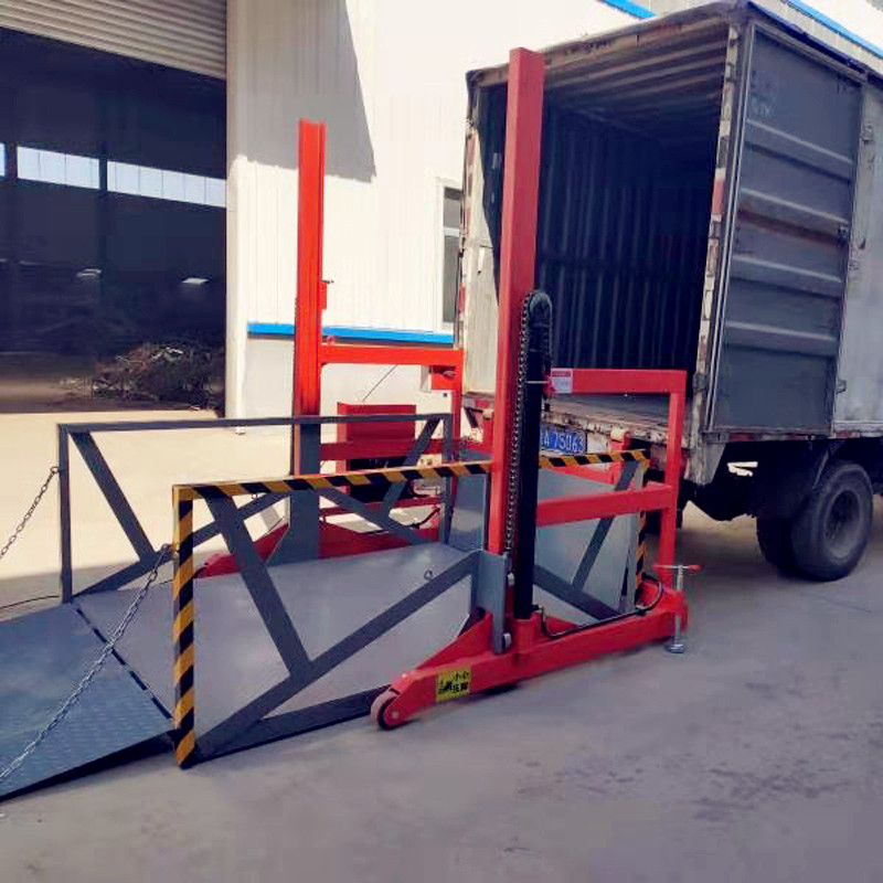 Mobile unloading platform upper and lower cargo lift small hydraulic loading lifting table container loading and unloading deviner