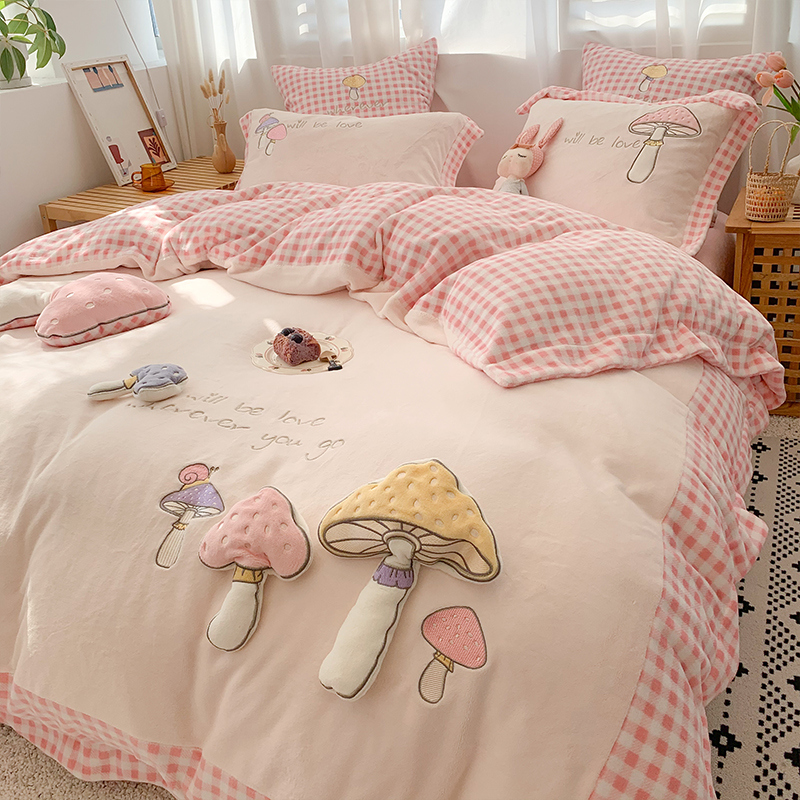 Princess Wind Small Mushroom Embroidered Milk Suede Embroidered With Four Pieces Of Winter Thickened Baby Suede Gush Autumn Winter Thickened Bed-Taobao