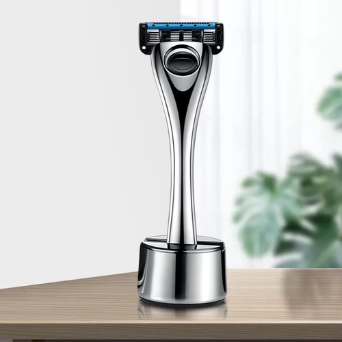 Бритва, металлическая сушилка, трубка