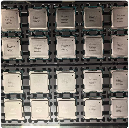 Intel/Intel I9-10980Xe 10940X I9-10920X I9-10900X Cpu Loose Chip