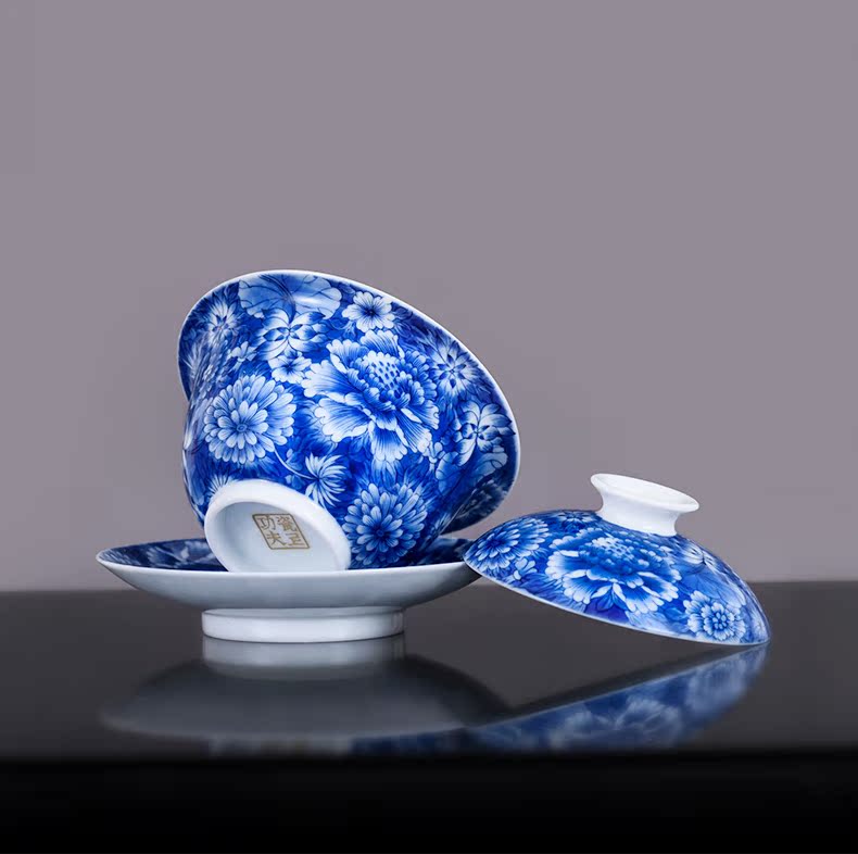 Jingdezhen blue and white flower is only manual hand - made all three tureen tea cups kung fu tea set large bowl tea cup