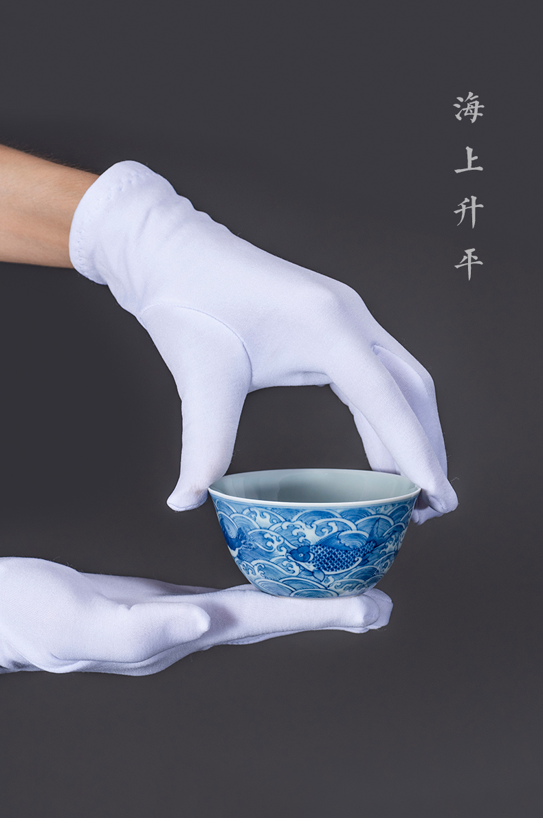 Jingdezhen blue and white master cup pure manual hand - made of high - end small tea cups like a duck to water blue and white porcelain sample tea cup