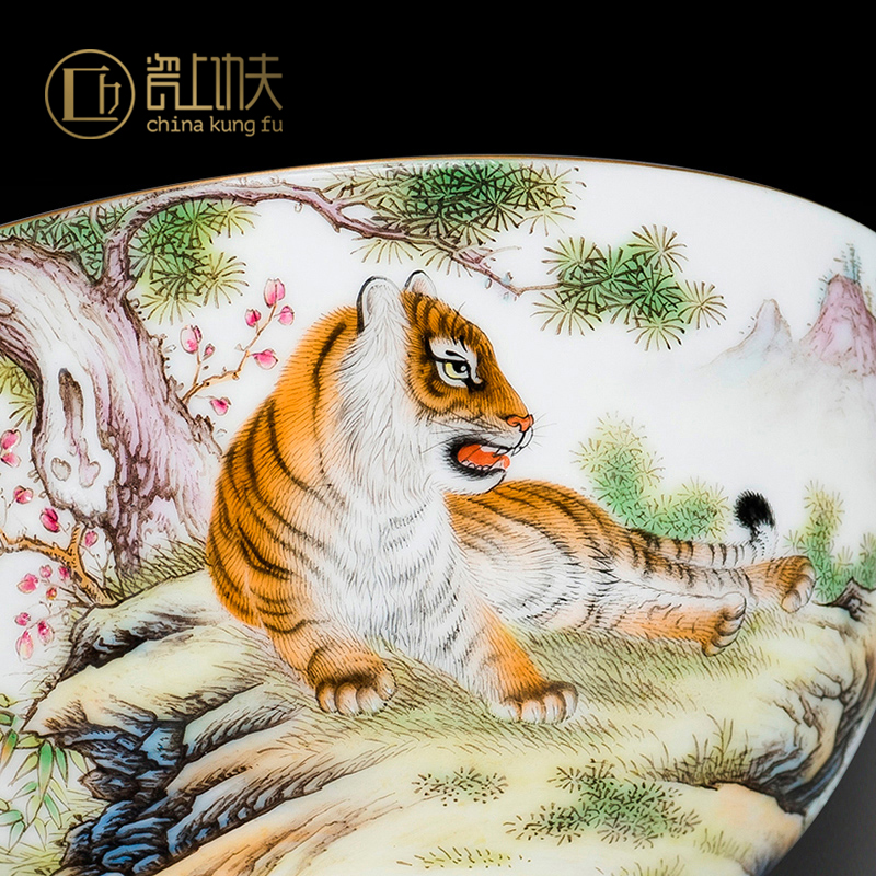 Jingdezhen tea pure hand - made colored enamel crouching tiger, hidden dragon sample tea cup ceramic kung fu tea master cup single CPU