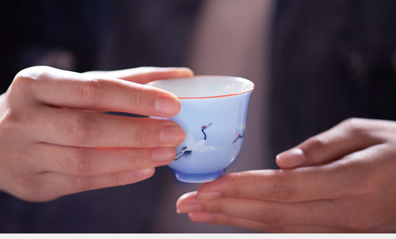 Jingdezhen ceramic gifts cup custom hand - made crane master cup single CPU kung fu tea cups sample tea cup