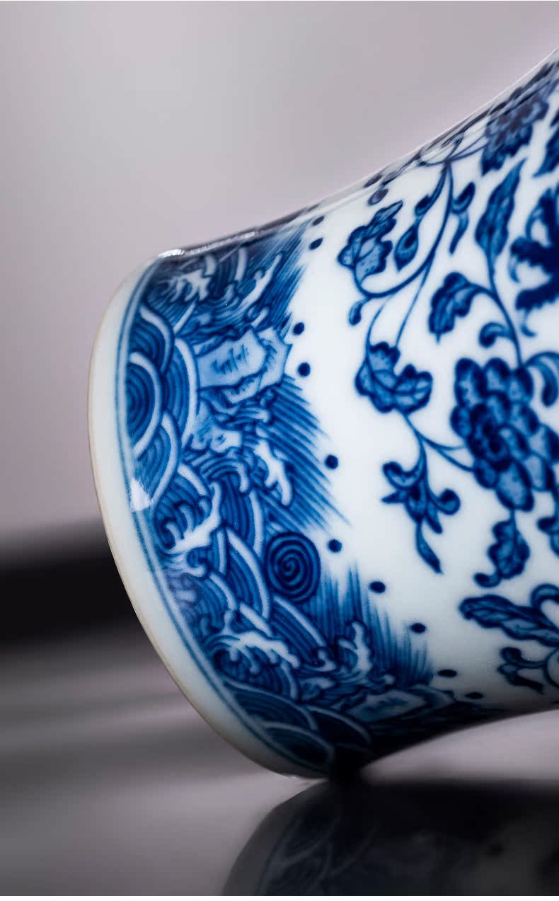 Jingdezhen ceramic vase is placed the new Chinese style is I and contracted archaize sitting room rich ancient frame blue and white lotus flower play