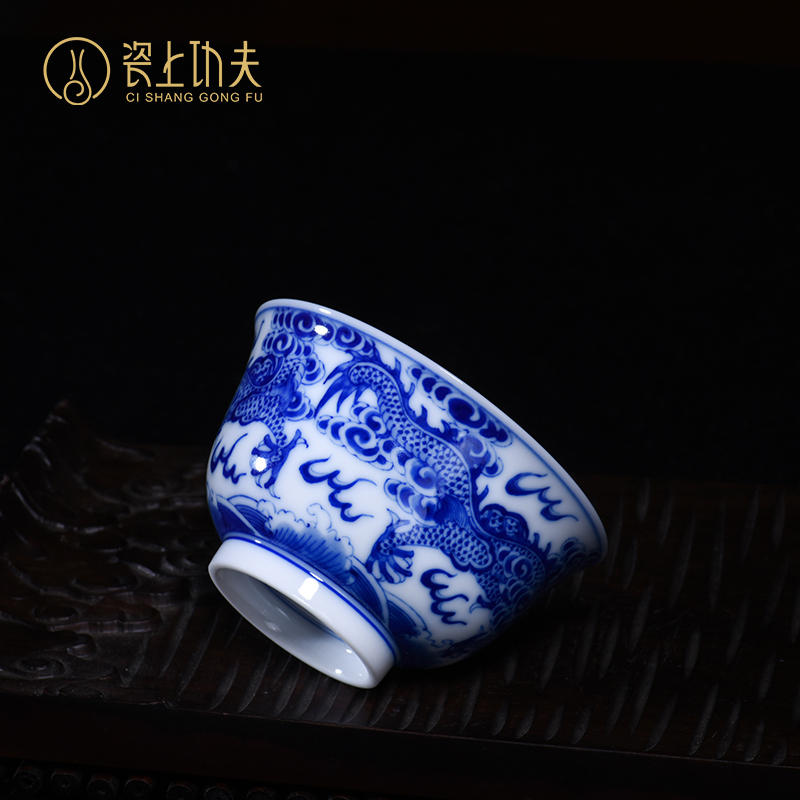Jingdezhen blue and white dragon playing pearl grain ceramic hand - made the master sample tea cup cup single CPU kung fu tea custom