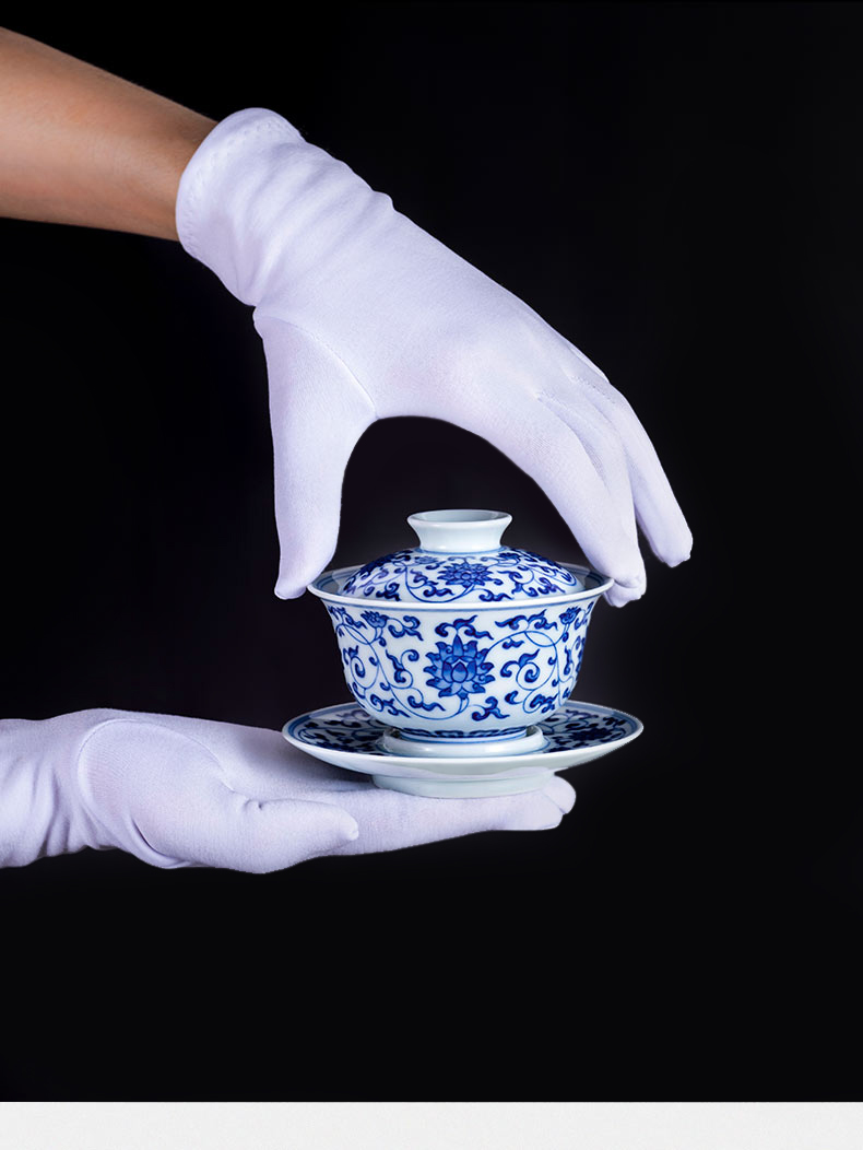 Jingdezhen only three large single kung fu tea tea bowl blue - and - white porcelain branch lotus treasure phase tureen hand - made of flowers