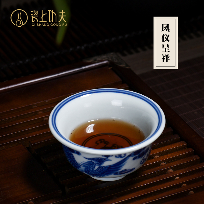 Ceramics jingdezhen blue and white porcelain cups hand - made dragon pressure hand cup to send a cups of restoring ancient ways masters cup only