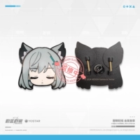 Металлический значок белый