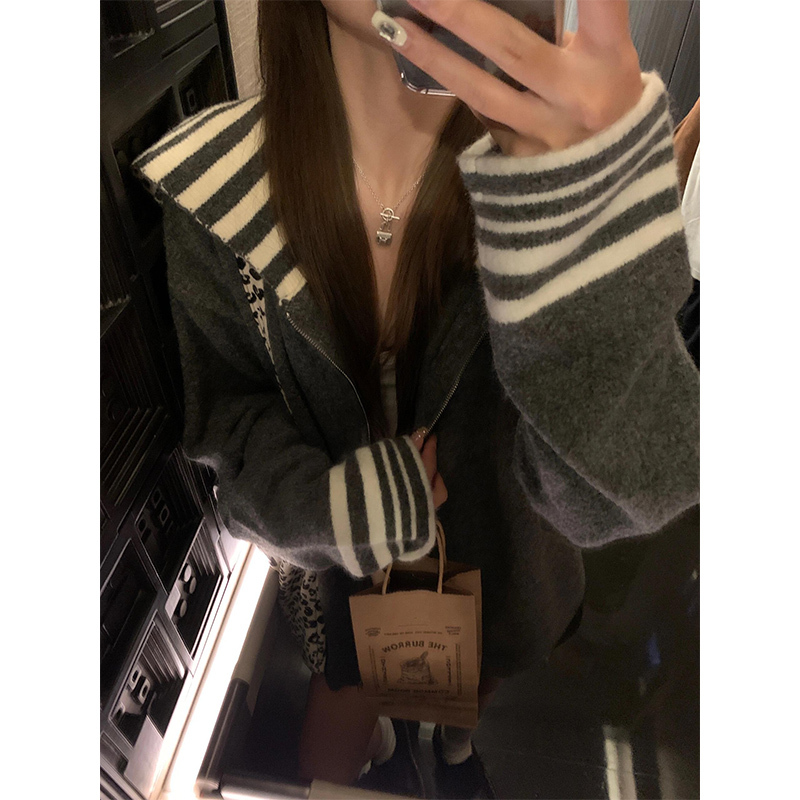 Age-Reducing College Style Striped Sailor Collar Sweater Jacket for Women, Spring, Autumn, and Winter, Loose, Fashionable, High-End Cardigan Top, Trendy