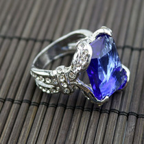 Black Deacon Shire second generation diamond-encrusted big blue ring Sapphire ring props Anime peripheral jewelry
