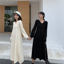 Autumn and Winter 2019 new V-collar long knee lantern sleeve temperament