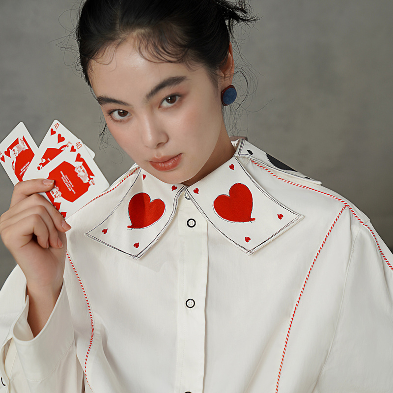 Kamo Original French Fantasy Playing Card Retro Print Lapel Silhouette Shirt for Women with a Quirky Design