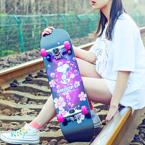 Snoopy 史努比 双翘枫木滑板 天猫优惠券折后￥48包邮（￥88-40）多色可选