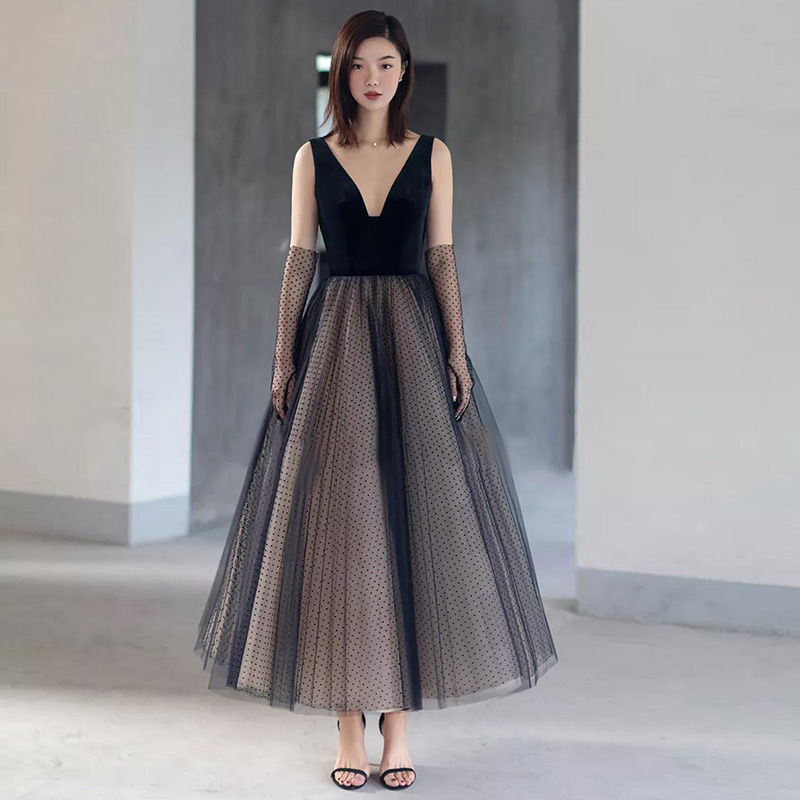 Deep v net red ocean dress small gown 2021 new name Yuanyuan banquet Sexy Evening Dress for the long version in autumn and winter