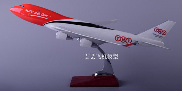 Mô hình máy bay 47cm mô phỏng rắn TNT hàng không B-747 máy bay chở khách màu cypress tĩnh mô hình quà tặng máy bay xe đồ chơi trẻ em cao cấp